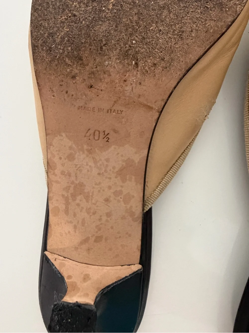 CHANEL Beige and Black Leather Bow-Trim Slip-On Mules